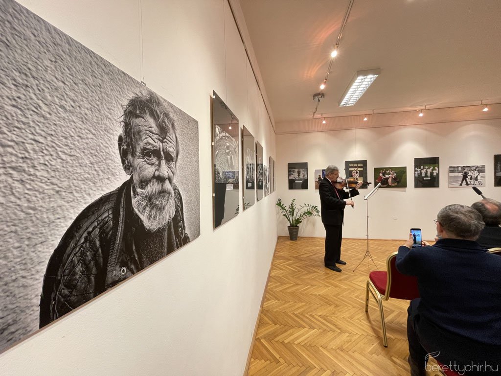 Tóth István jubileumi fotóliállítása 07